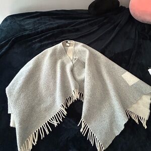 Stylish Gray Fringe Poncho